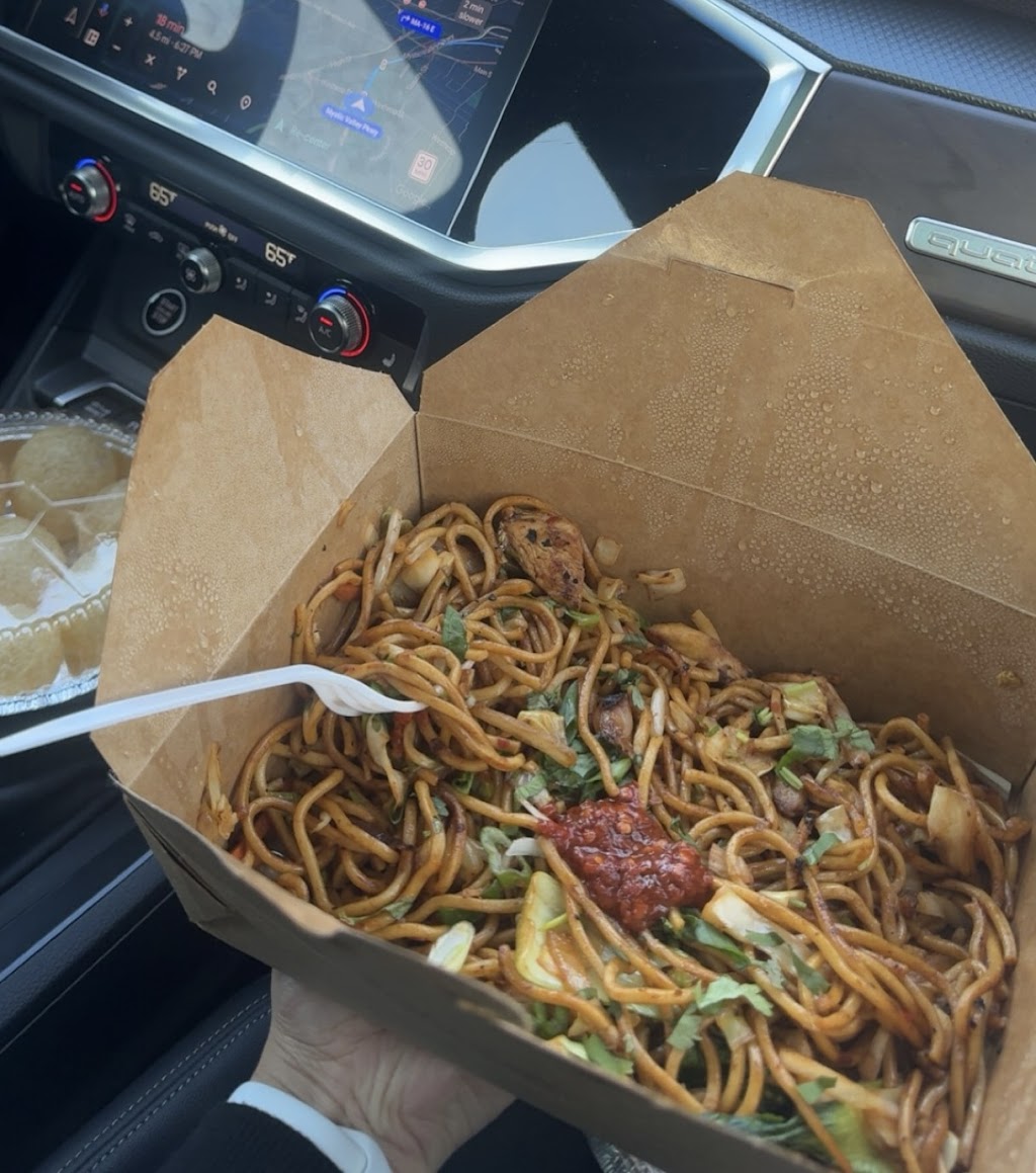 Makalu Boston