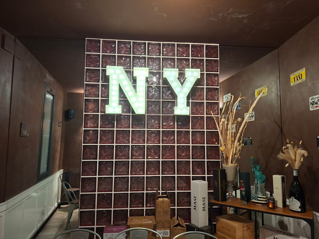 Manhattan Pub