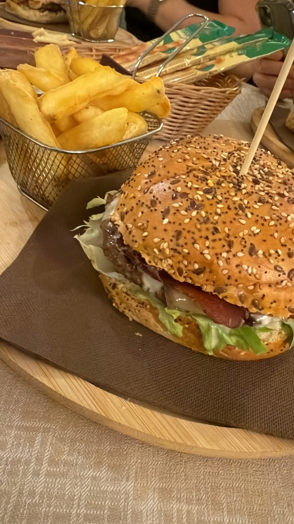 Mon Bijou Lounge Bar Ristoburger, Donnas