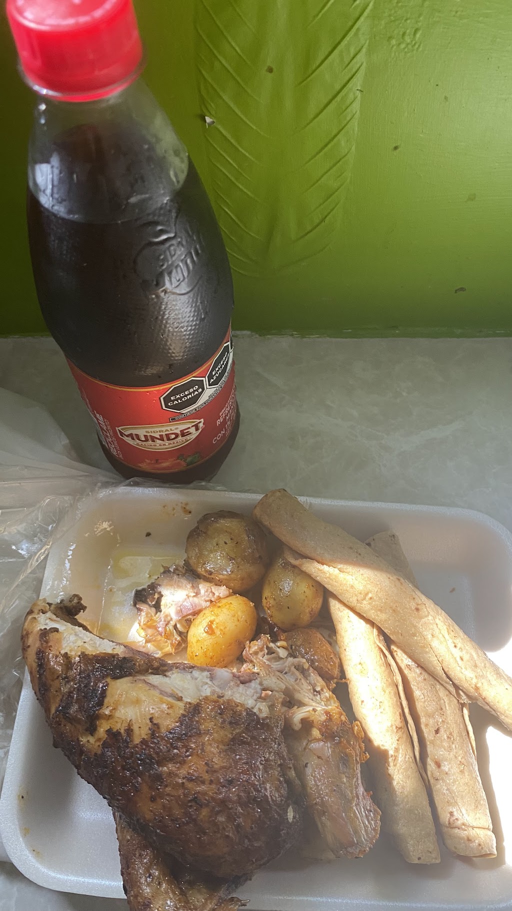 Pollo Pechugón Villas Hacienda