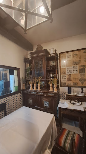 Mesón La Cueva