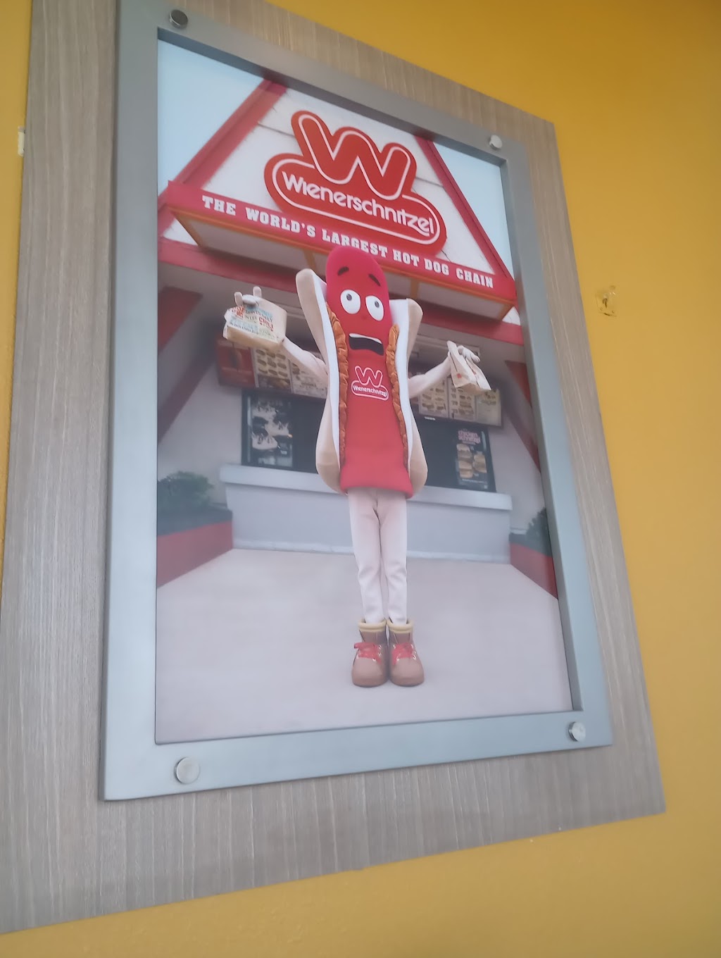 Wienerschnitzel, Apple Valley, CA