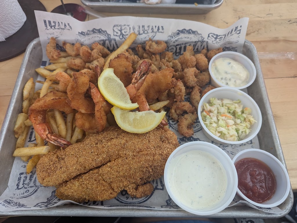 Willies Grill & Icehouse