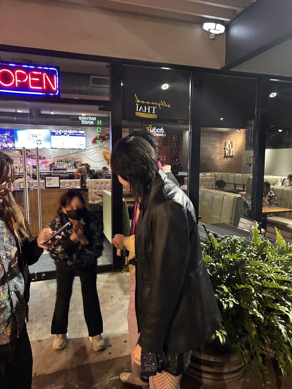 ข้าวต้ม ฮอลลีวูด (Hollywood Thai)