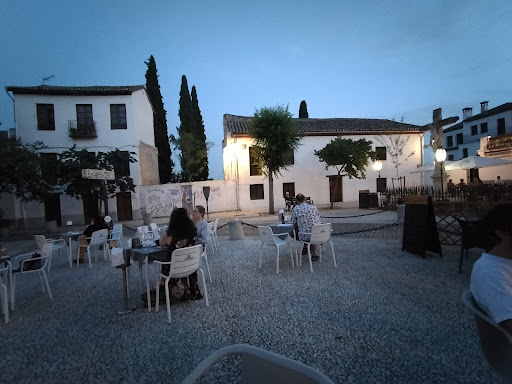 Café Bar Lara
