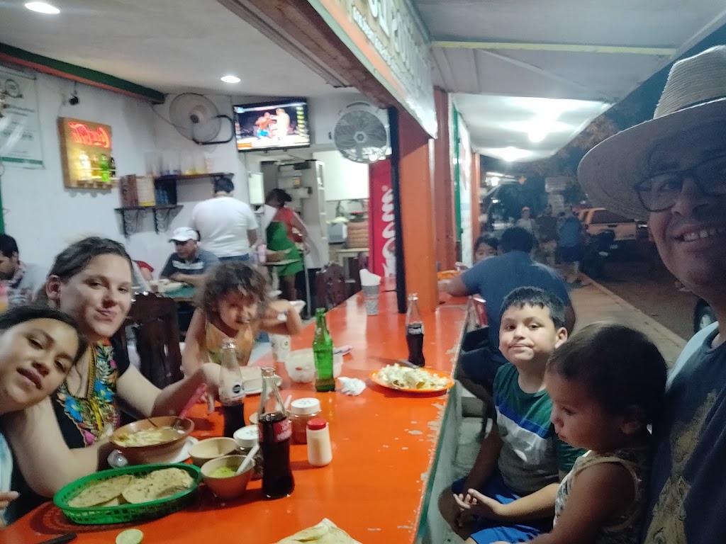 Antojitos Los Gallos