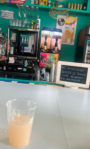 LA•TI•TA colmado•cafetín