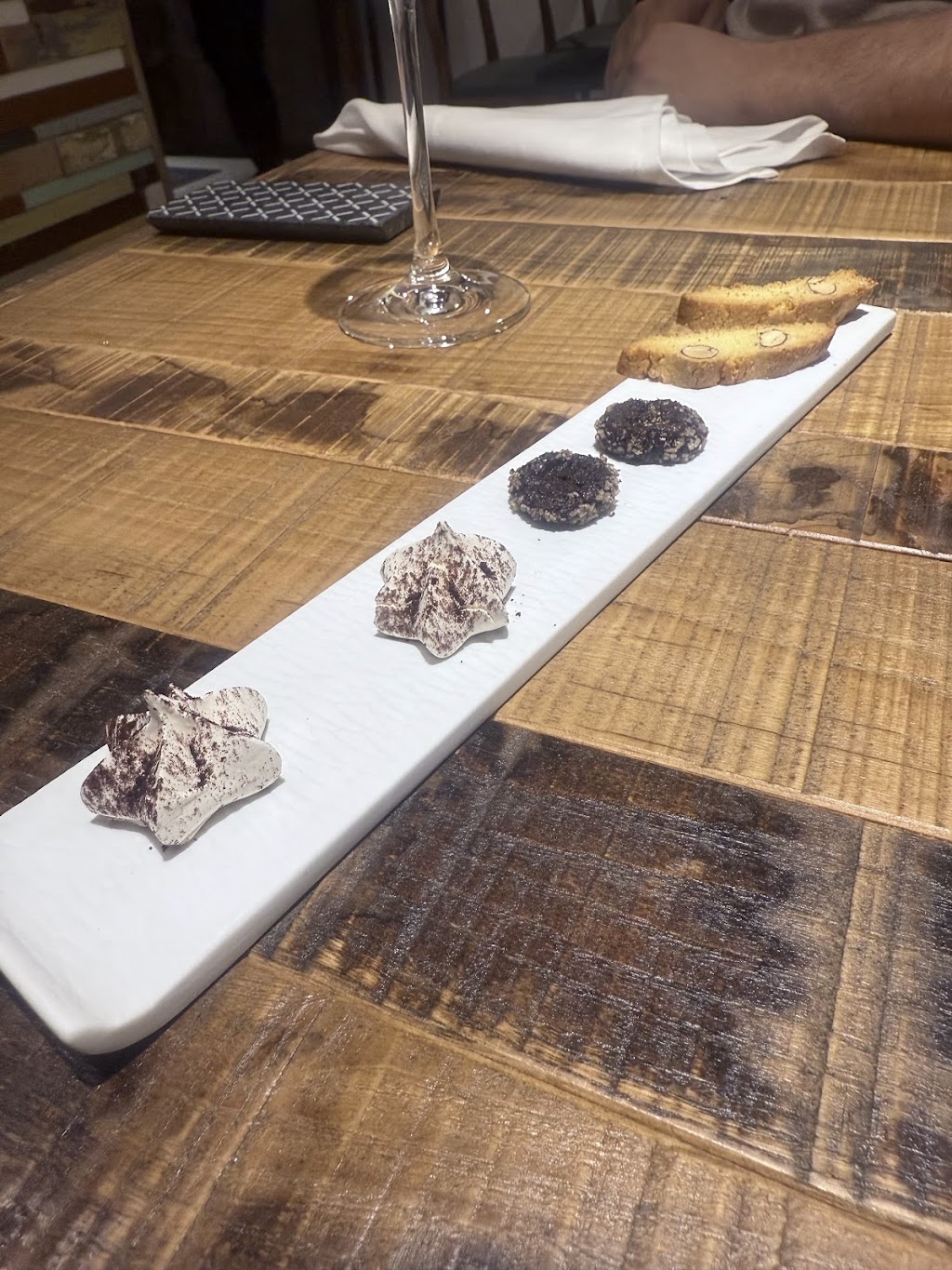 Fuori Rotta Wine Restaurant