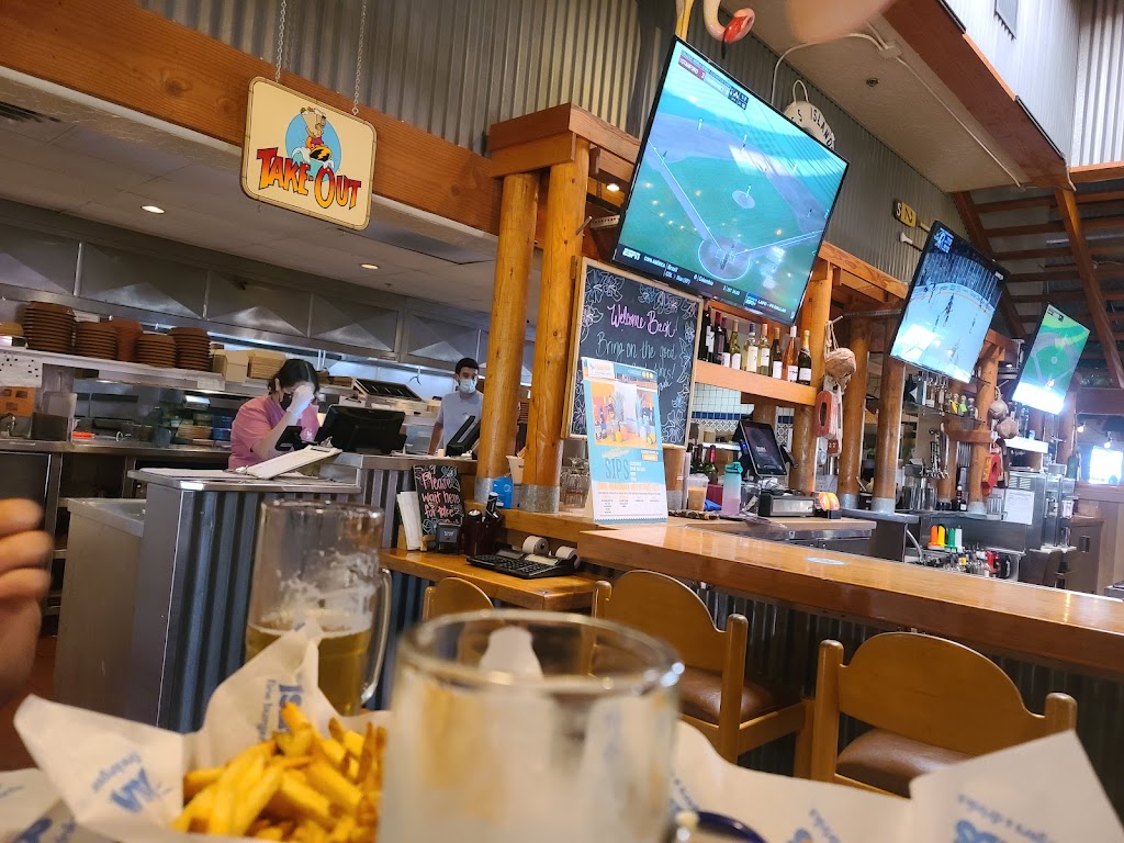 Islands Fine Burgers & Drinks, West Covina, CA