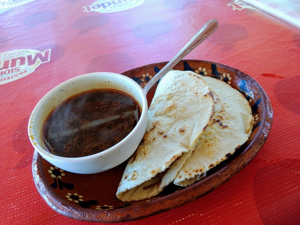 El Cupichurry - Birria de Chivo y Cabeza de Res