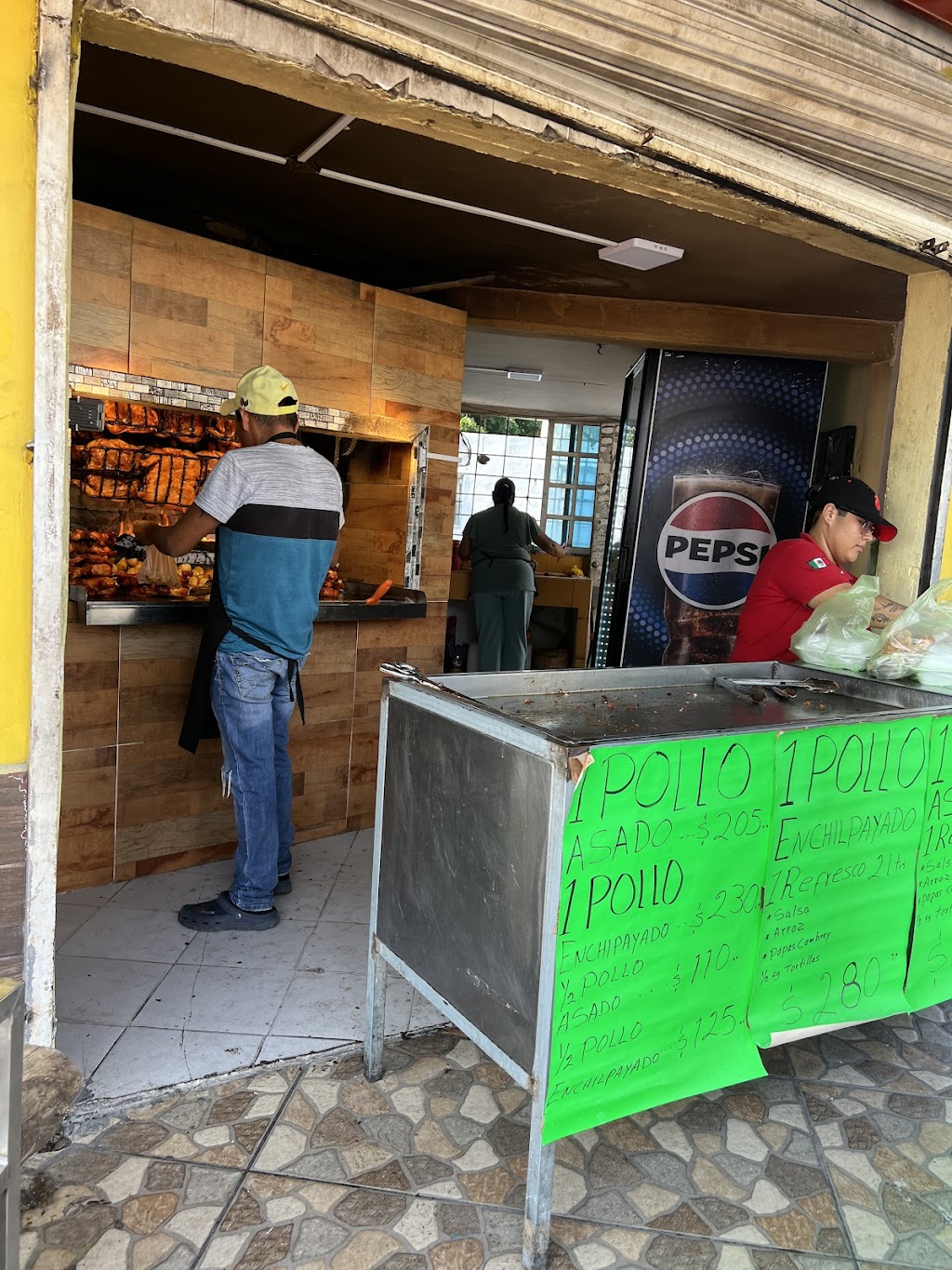 Pollos a la Leña Luna