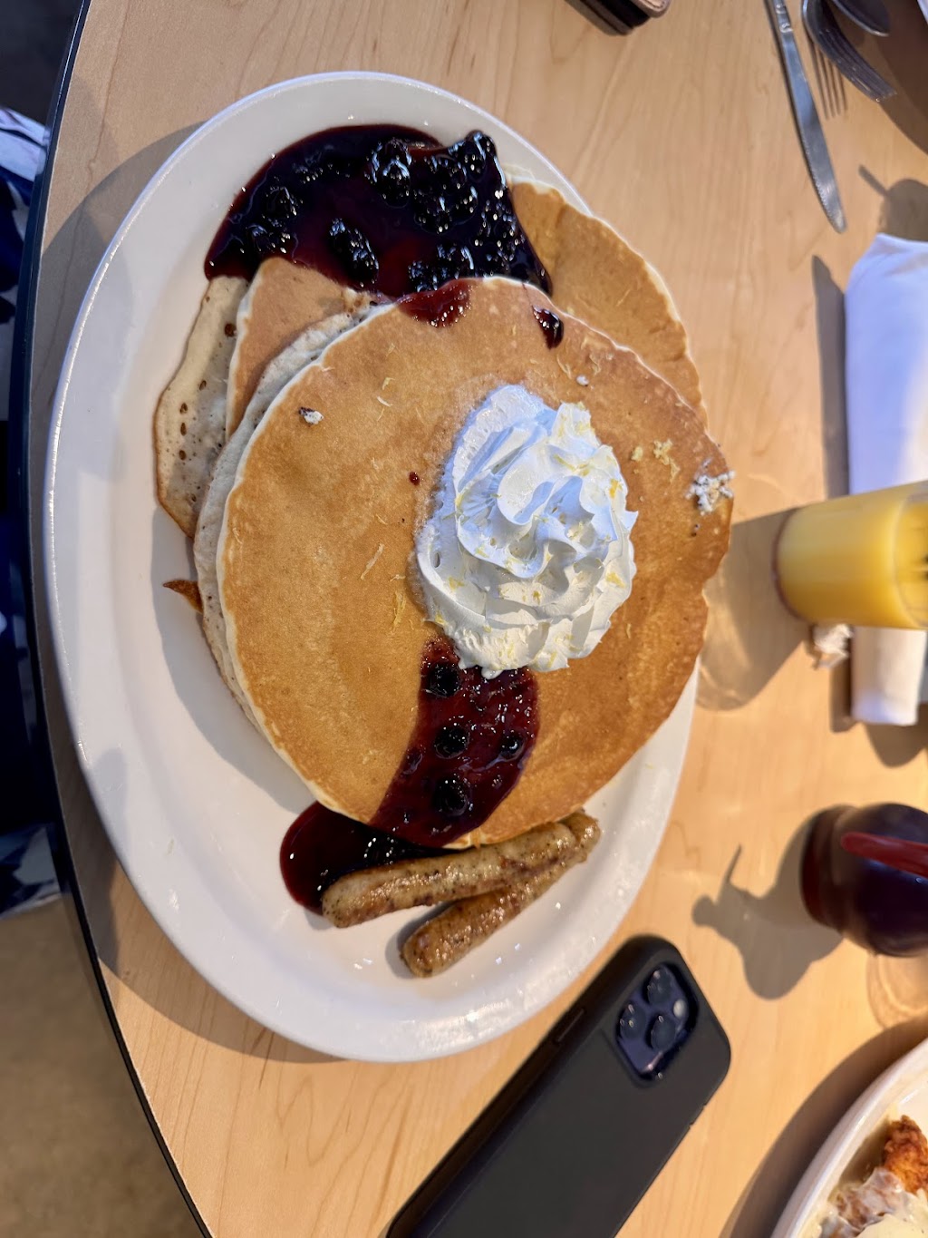 The Toasted Yolk Cafe
