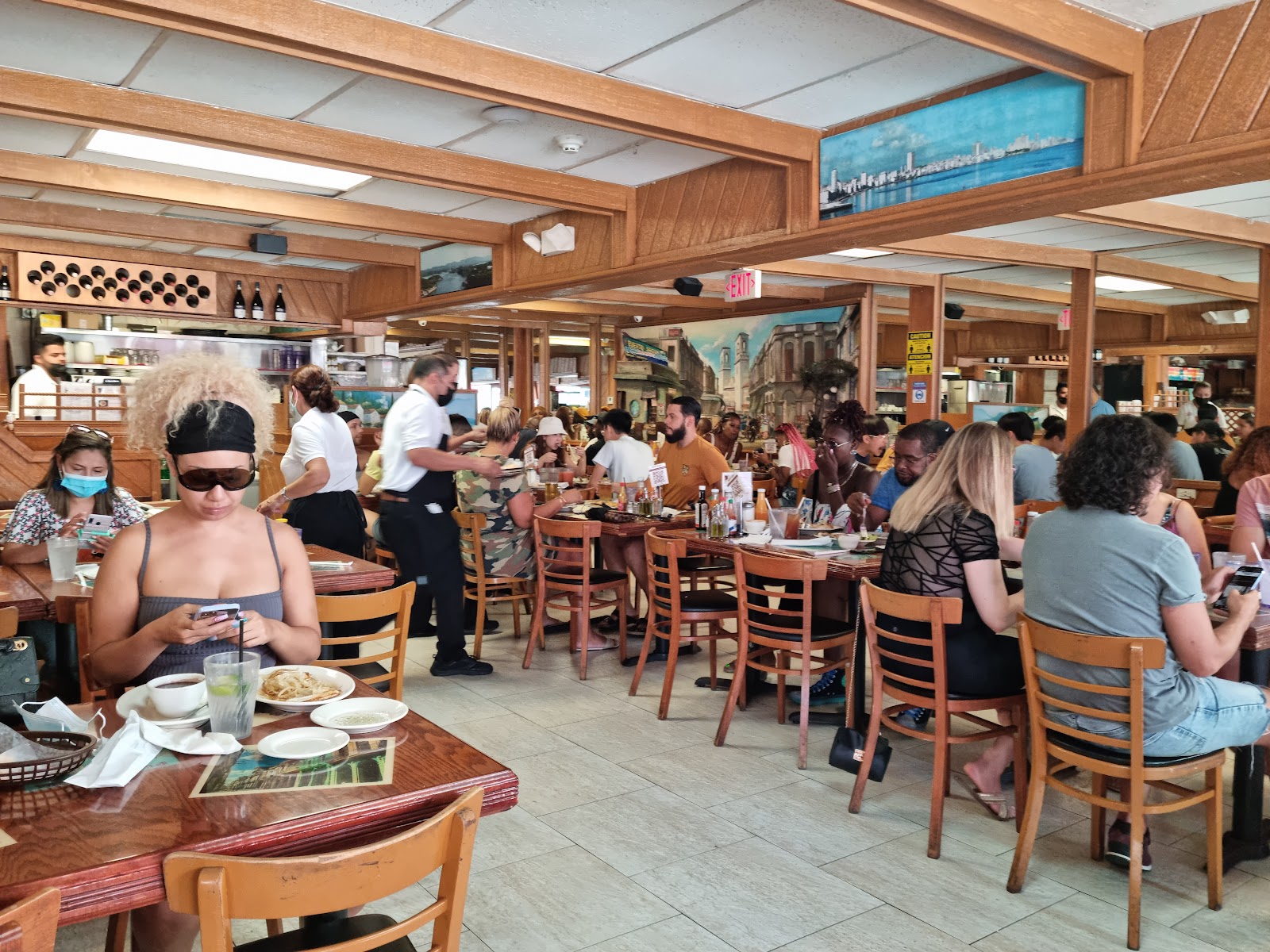 Puerto Sagua Restaurant, Miami Beach, FL