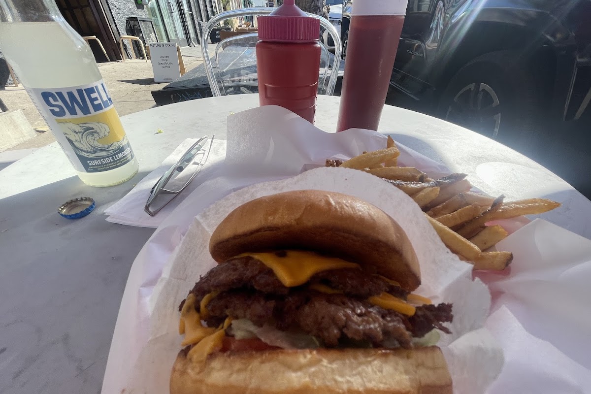 Hayes Burger