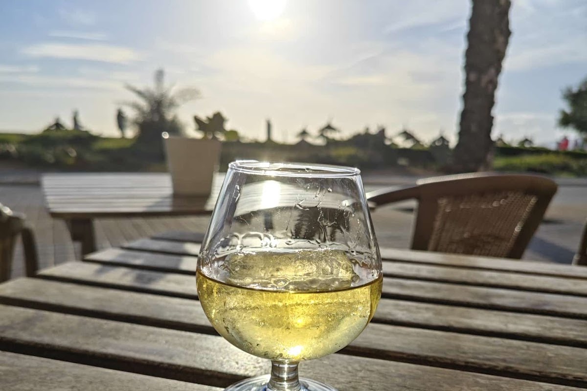 Manselini Beach Bar & Restaurant