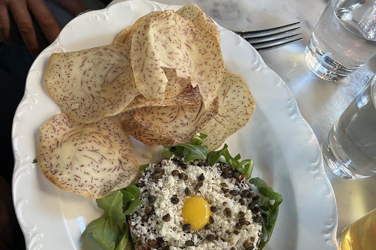 zevi café & bistro