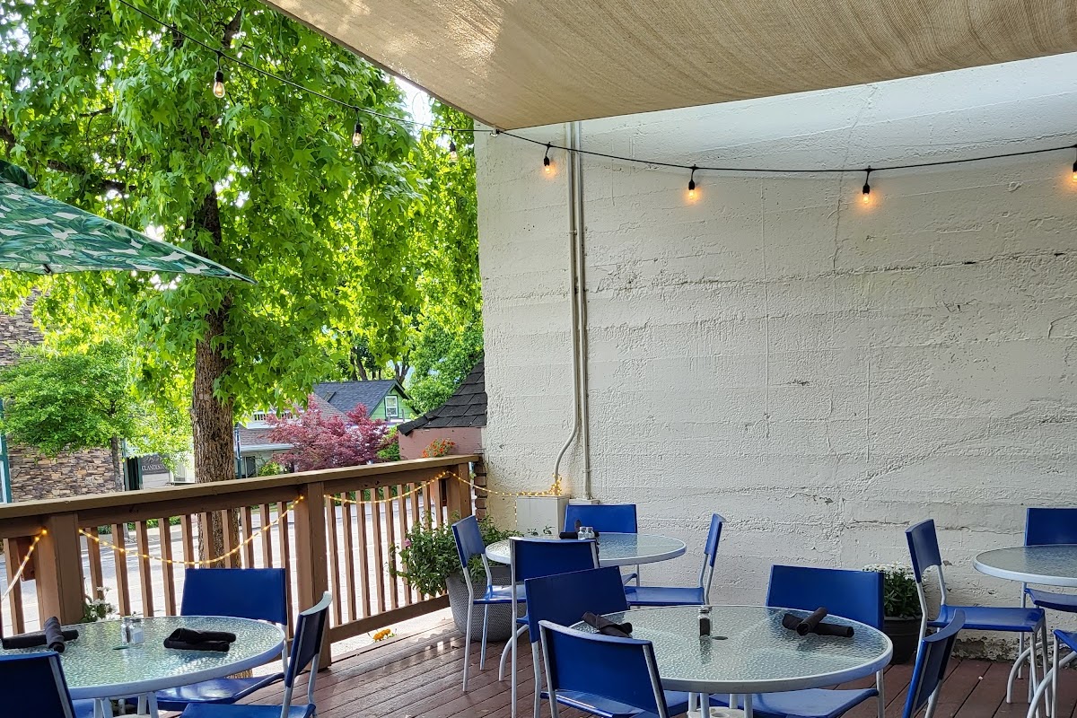 Bistro 107