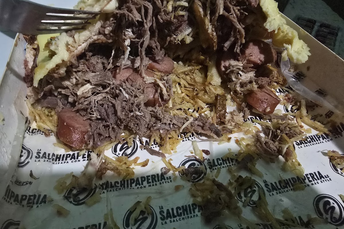 La Salchipapería, Bosa