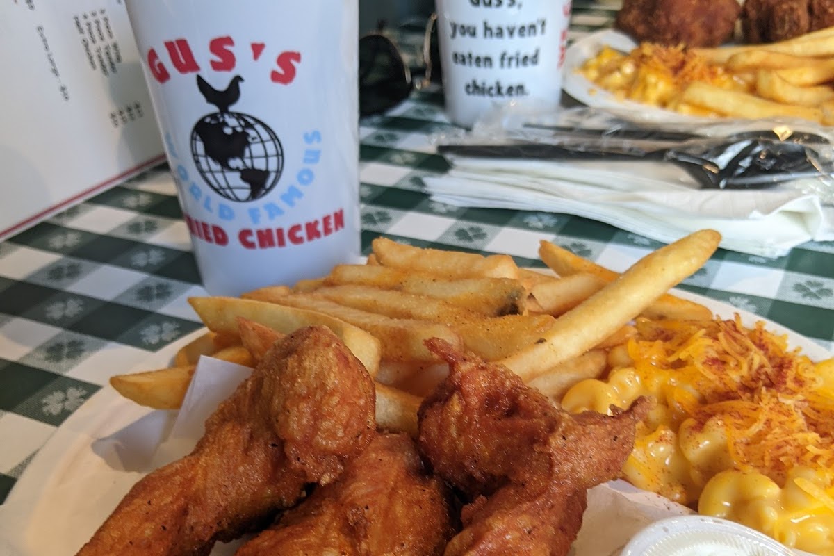 Gus's World Famous Fried Chicken