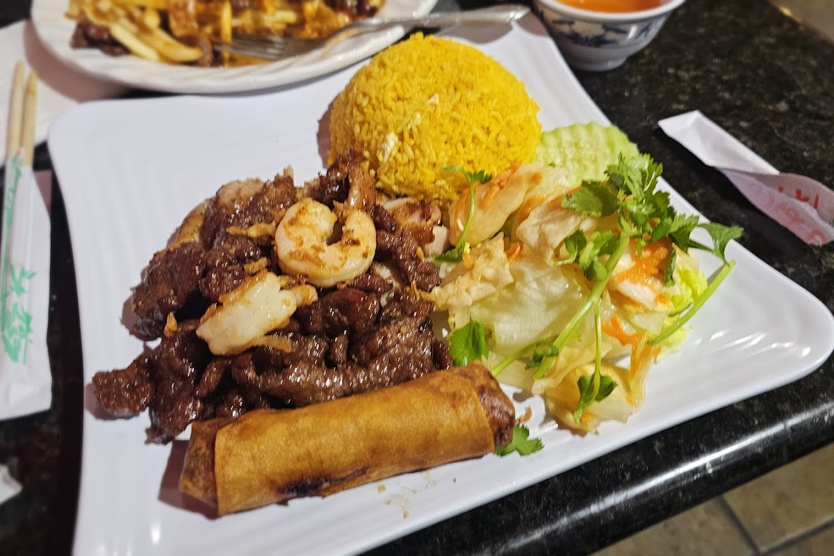 Hu-Dat Oriental Restaurant