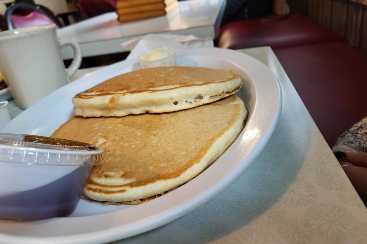 Log Cabin Diner, Klamath, CA