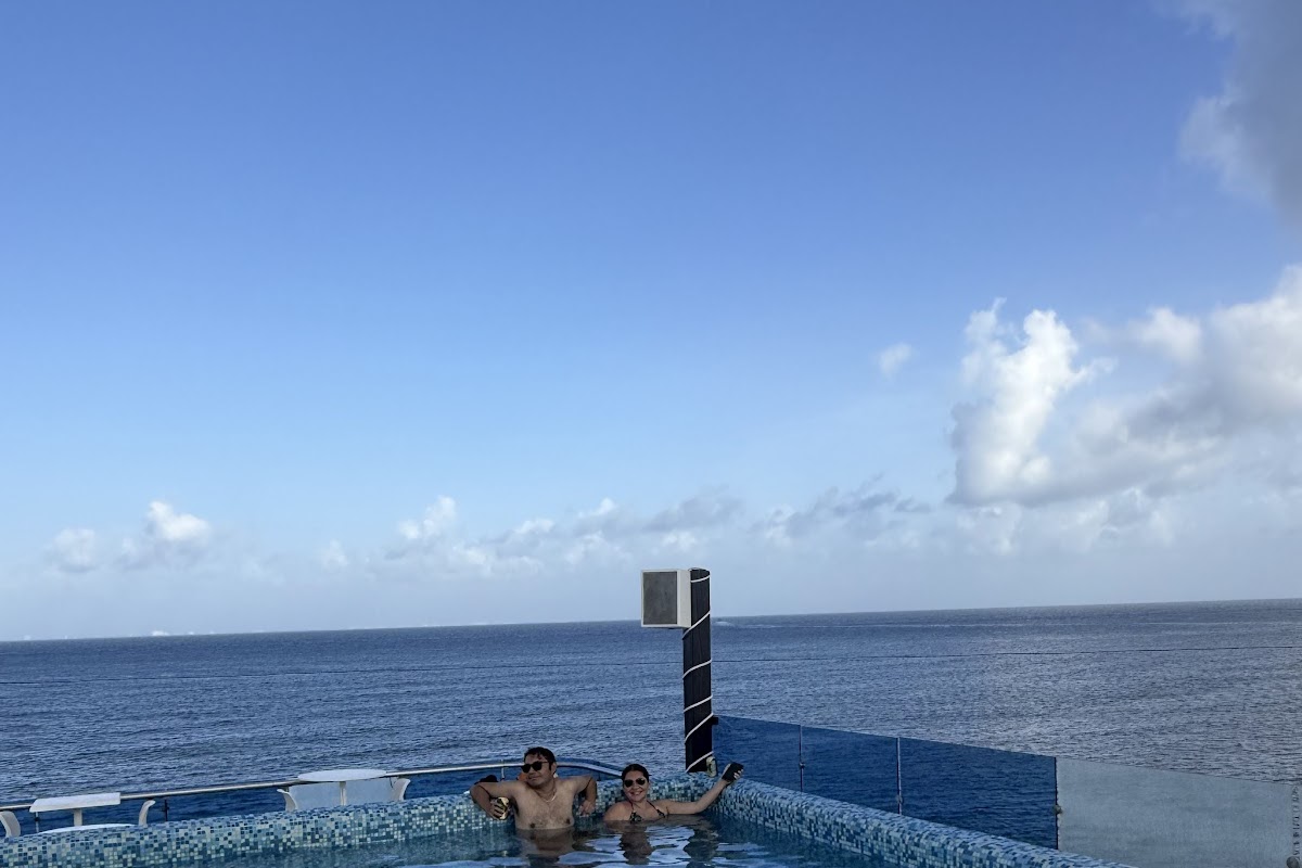 Pool Bar