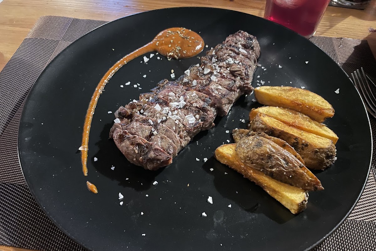 A la Brasa, Tomares
