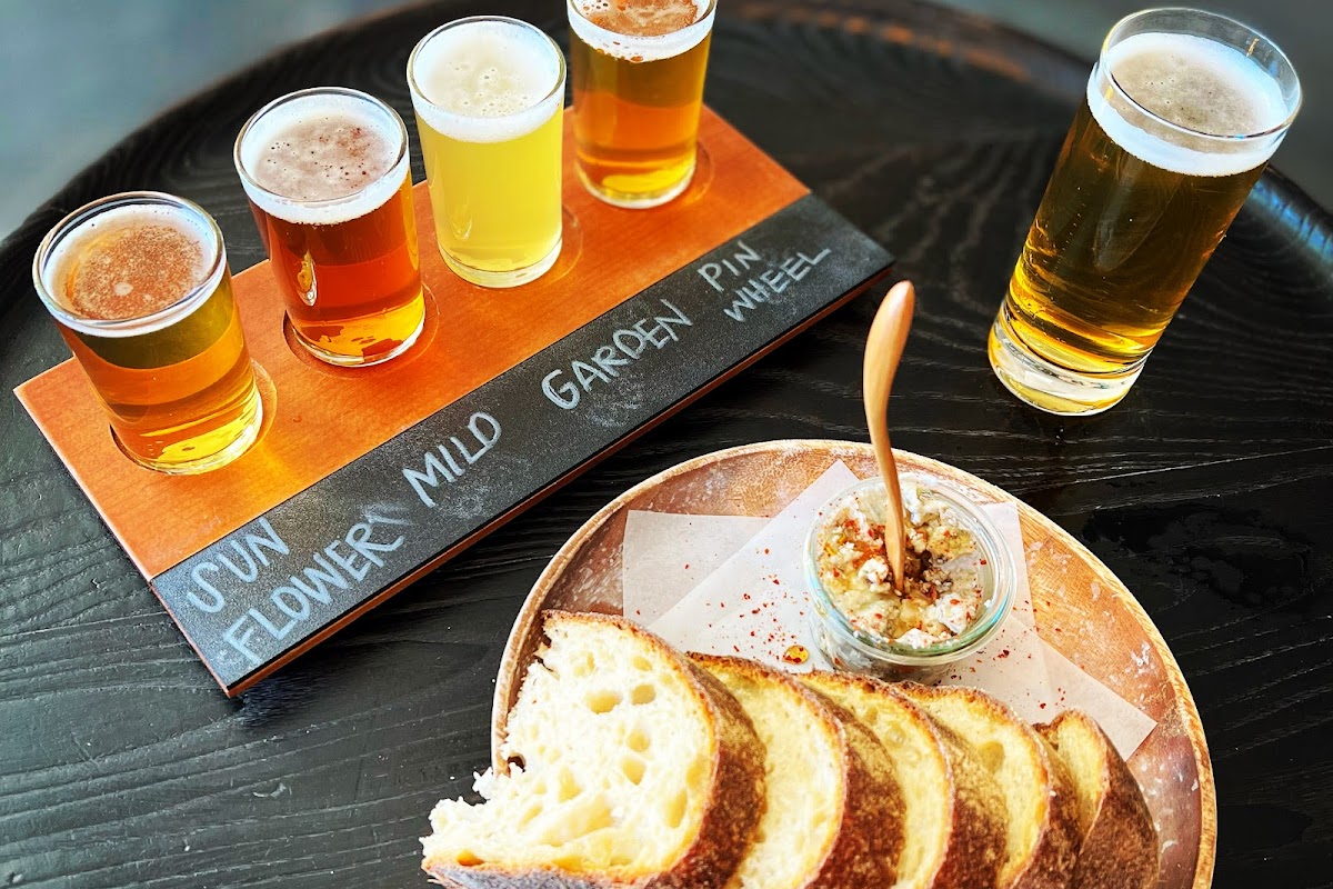 Roses' Taproom