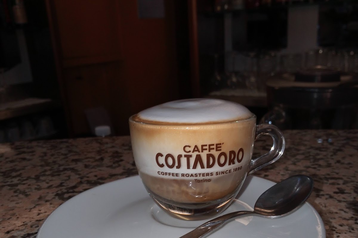 Caffè Liceo II, Via Madama Cristina
