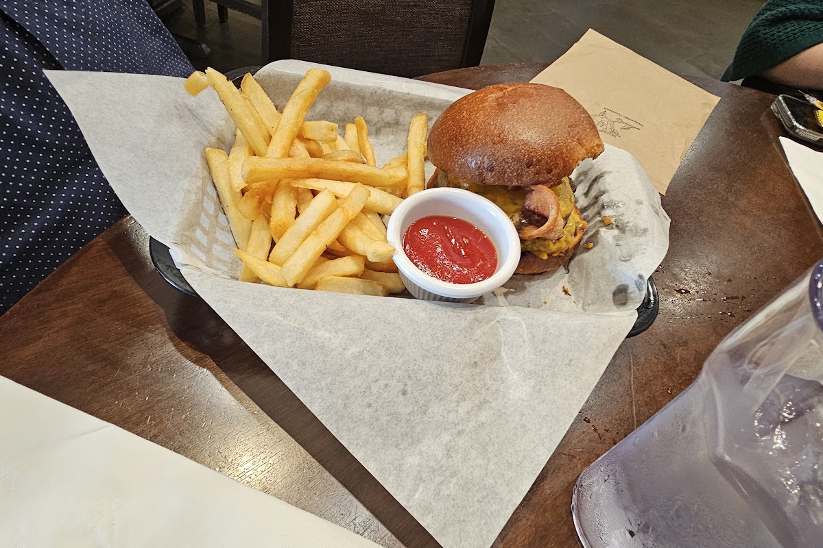 Montrose Town Kitchen & Grill