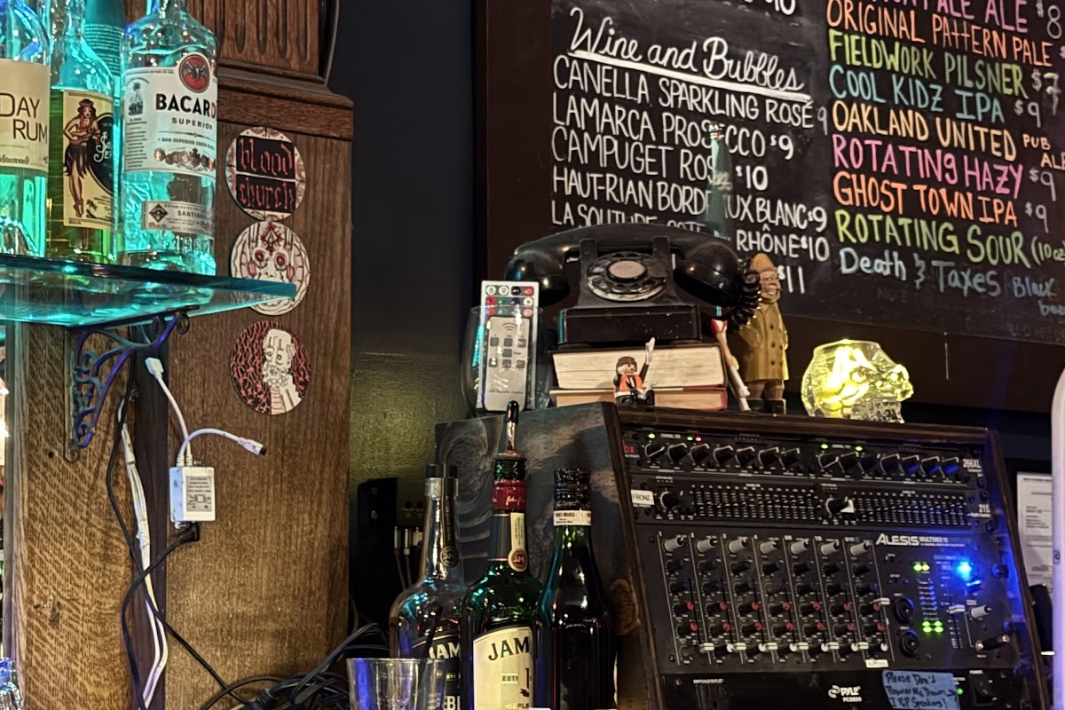 Wolfhound Bar