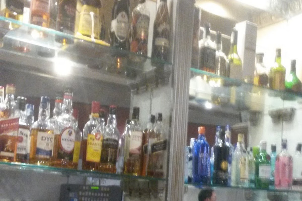 Bar "Caballo Blanco"