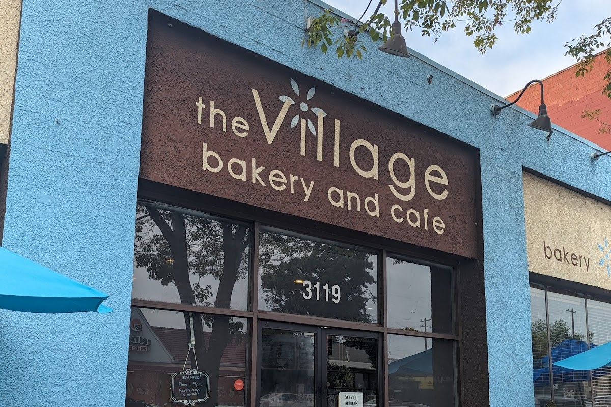 Leelin Bakery and Cafe