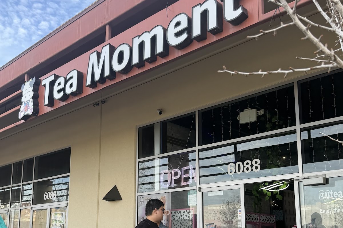 Tea Moment