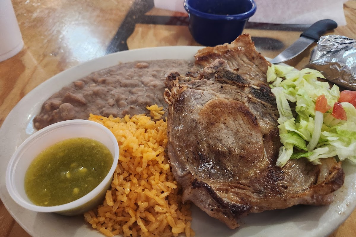 Yolie’s Steakhouse & Mexican Food