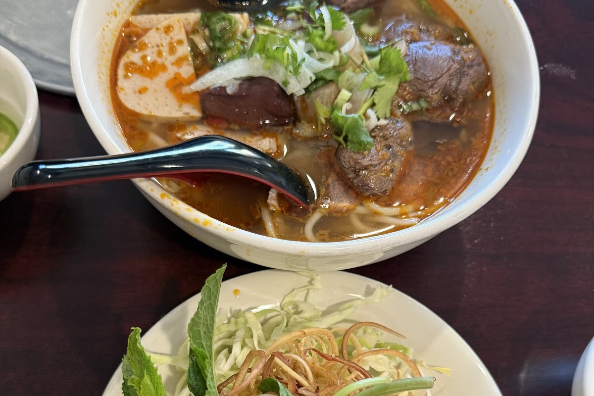 Huynh Dining