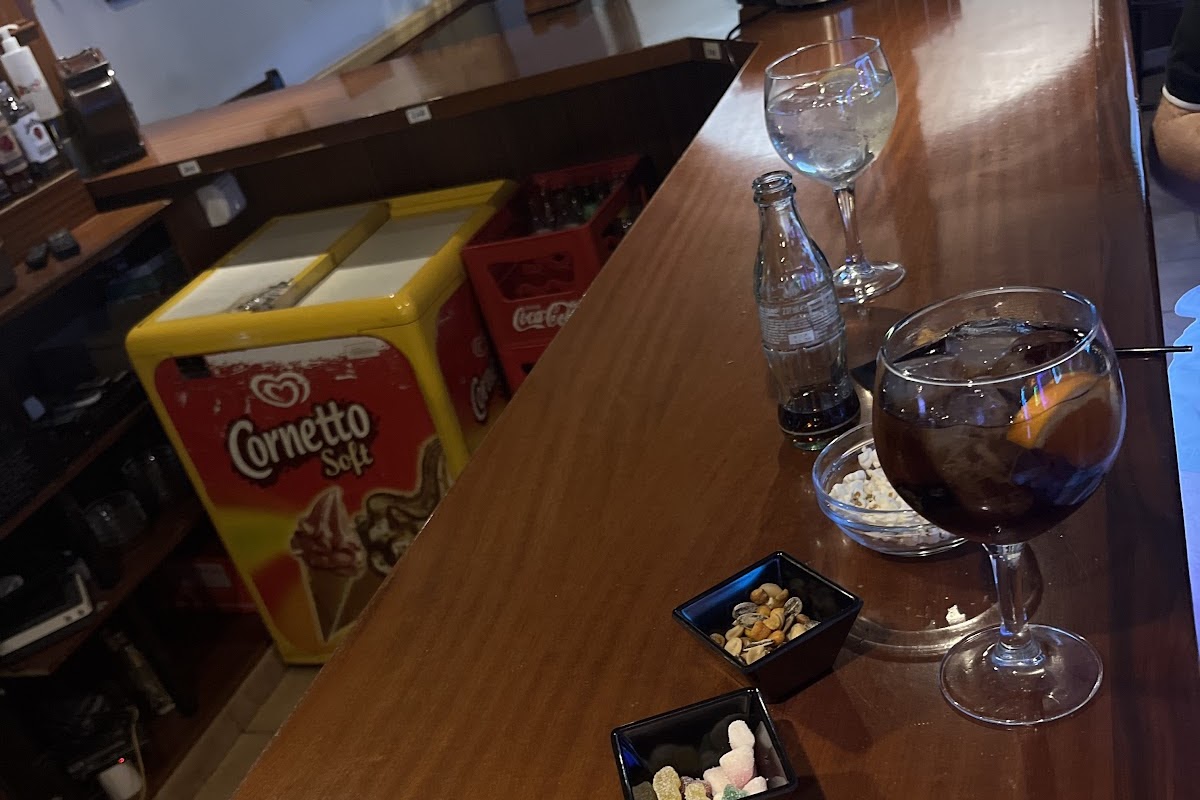 Bar Bruselas, Albolote