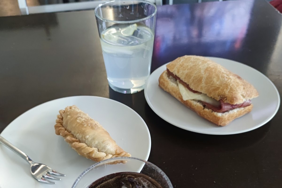 Garnet café