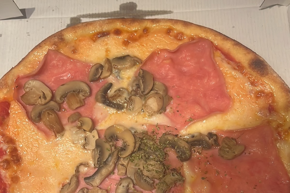 La Pizzeria