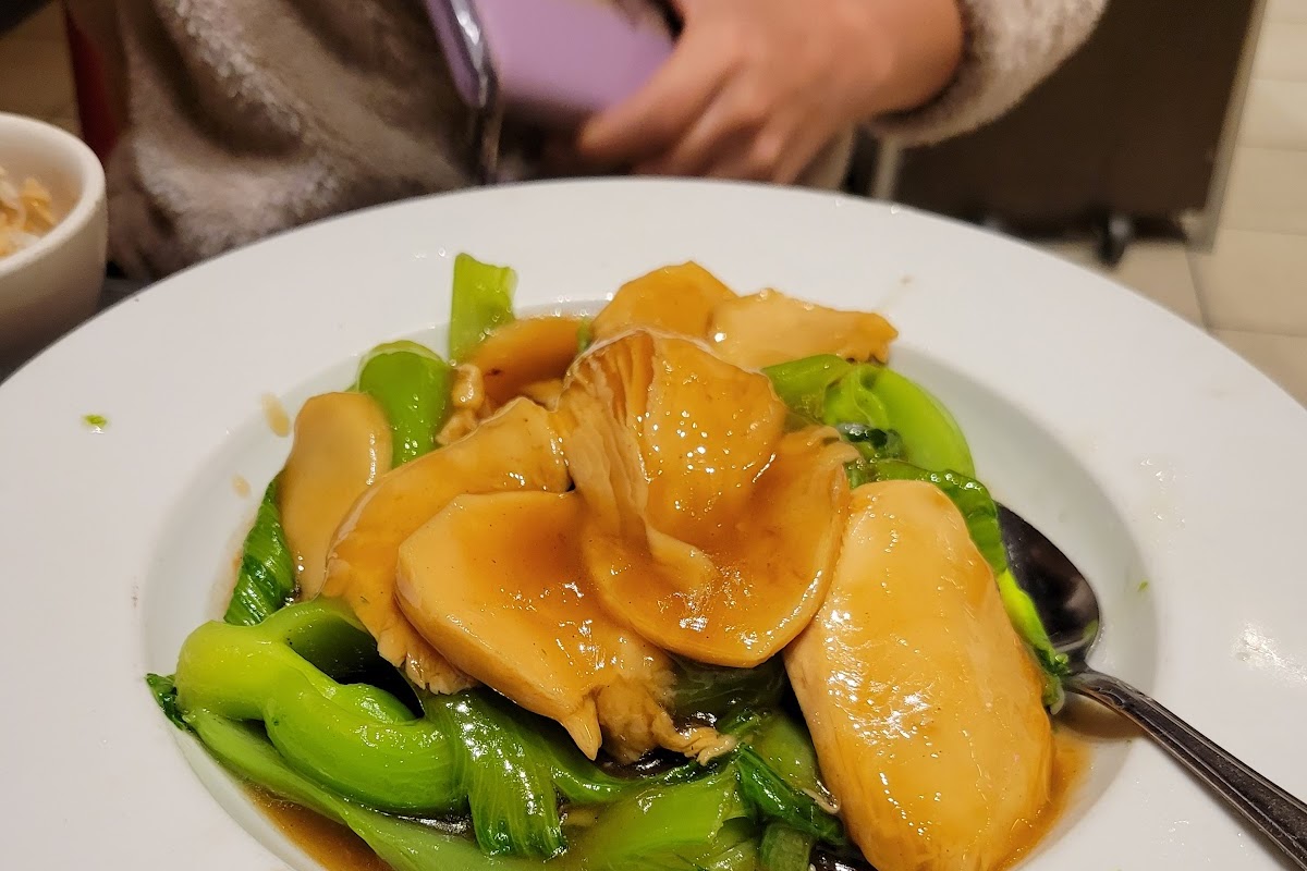 新地 Sunday Bistro, Alhambra, CA