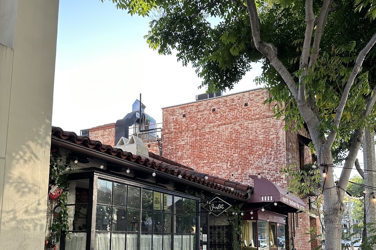 Violet Bistro