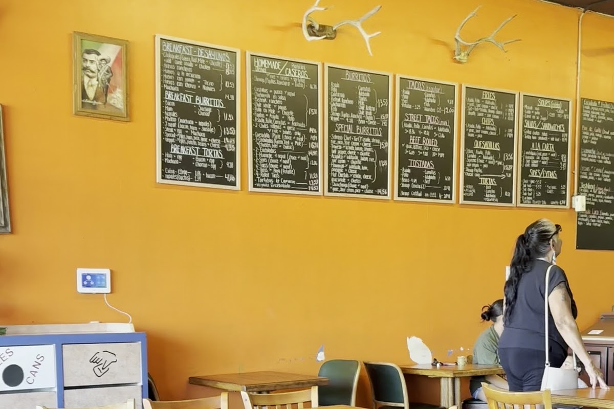 Tlaxcala Hectoir's Taco Shop, Spring Valley, CA