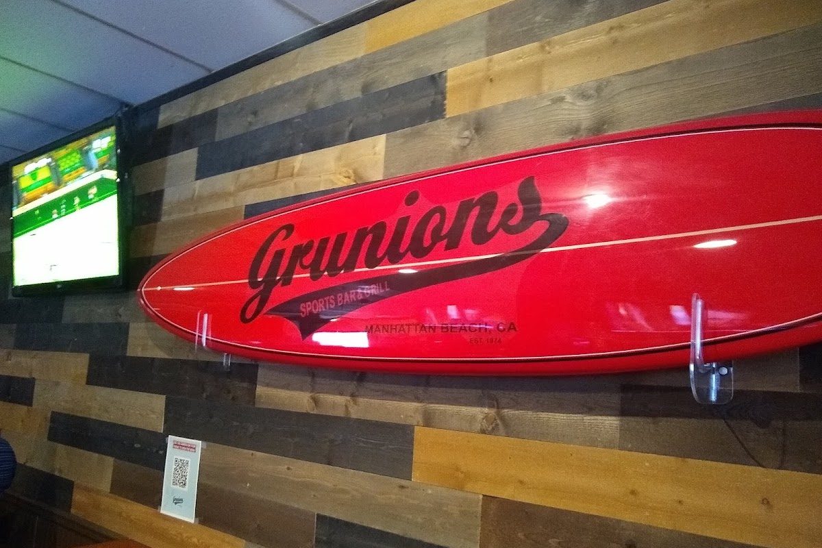 Grunion's Sports Bar, Manhattan Beach, CA