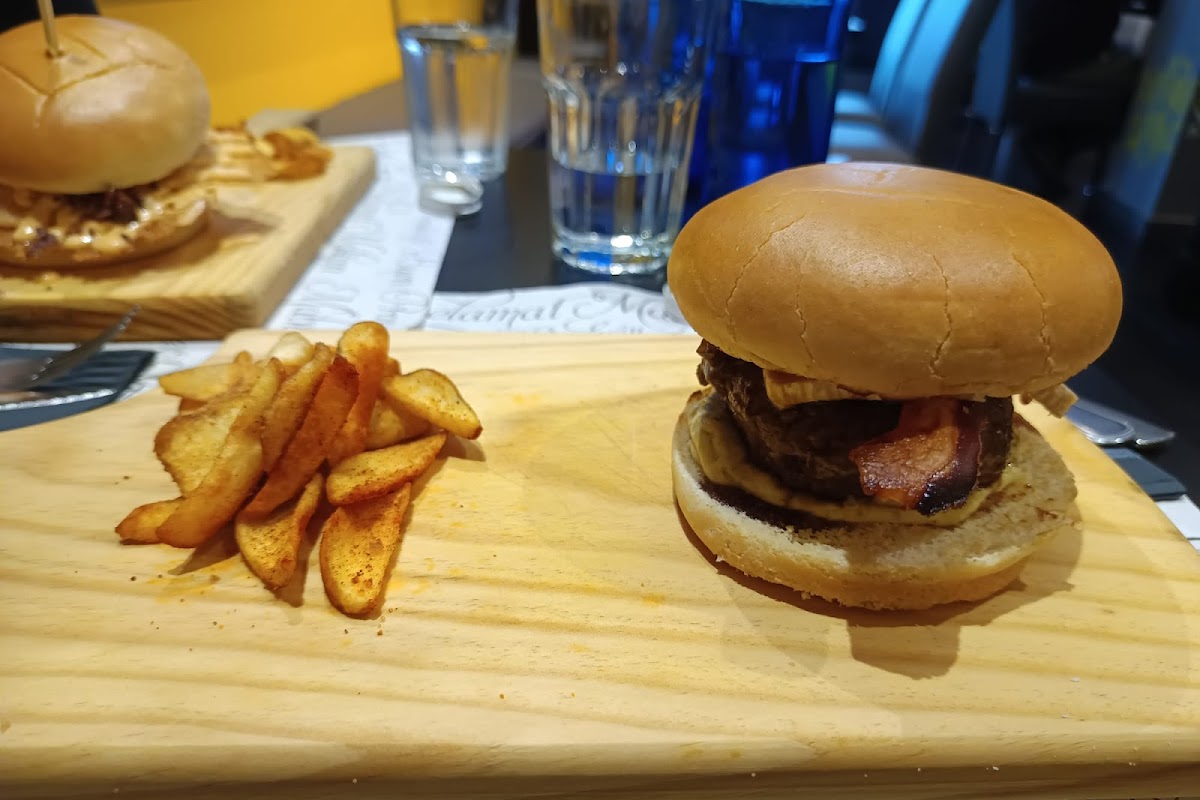 Angus Deli
