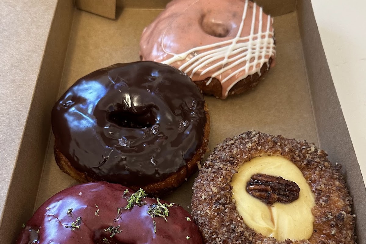 Magic Donuts & Coffee