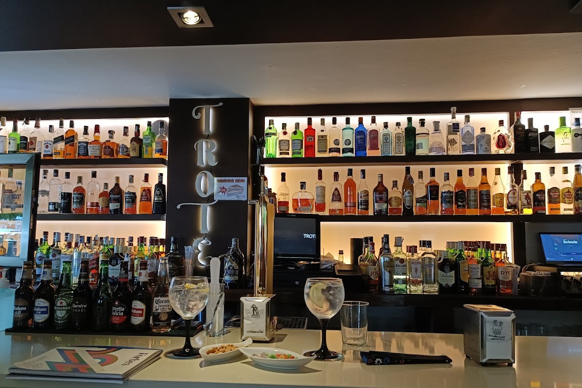 Trote bar de copas
