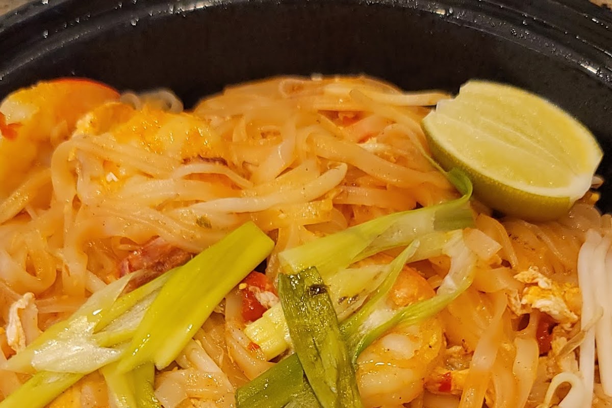 Lur Ros Thai Kitchen