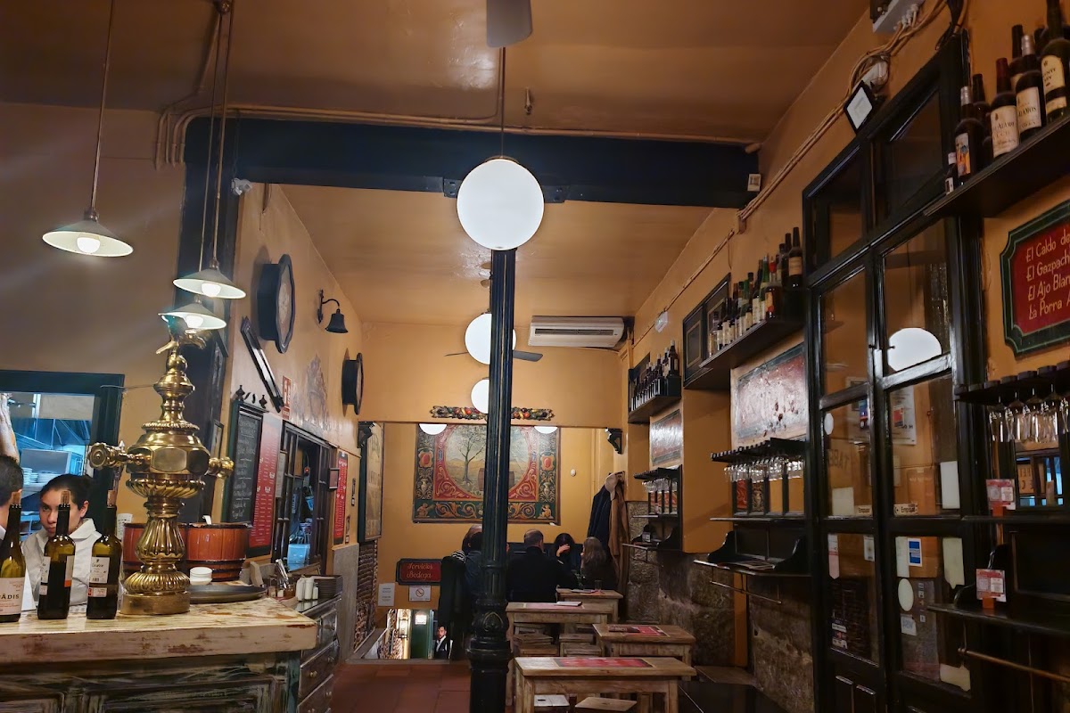 Taberna Almendro 13
