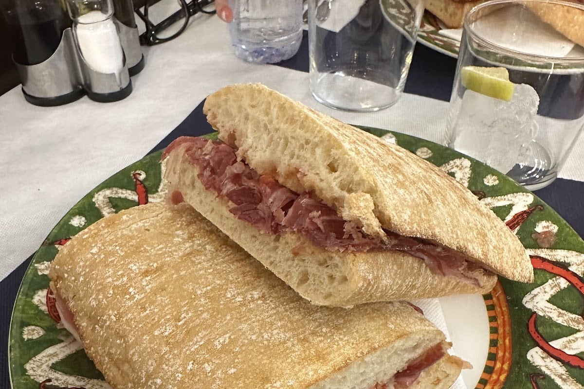 Pantaiberic delicatessen, Badalona