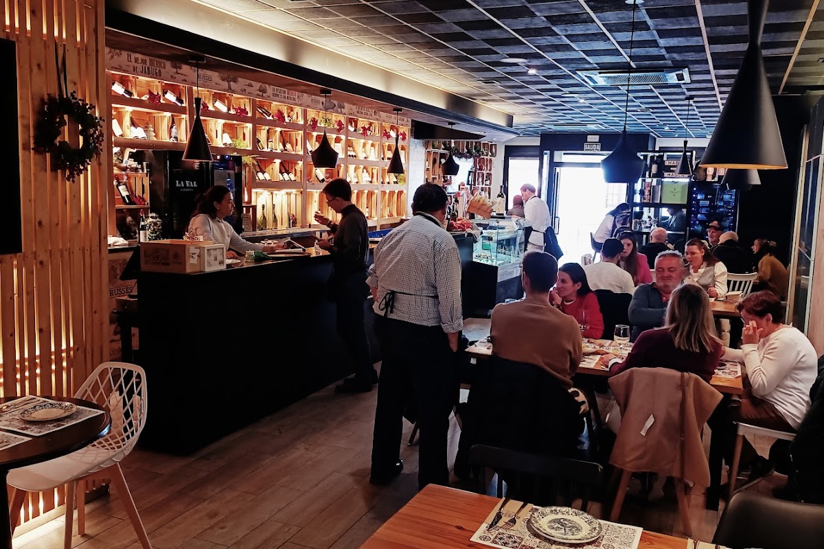 Russe's Gastro-Bar